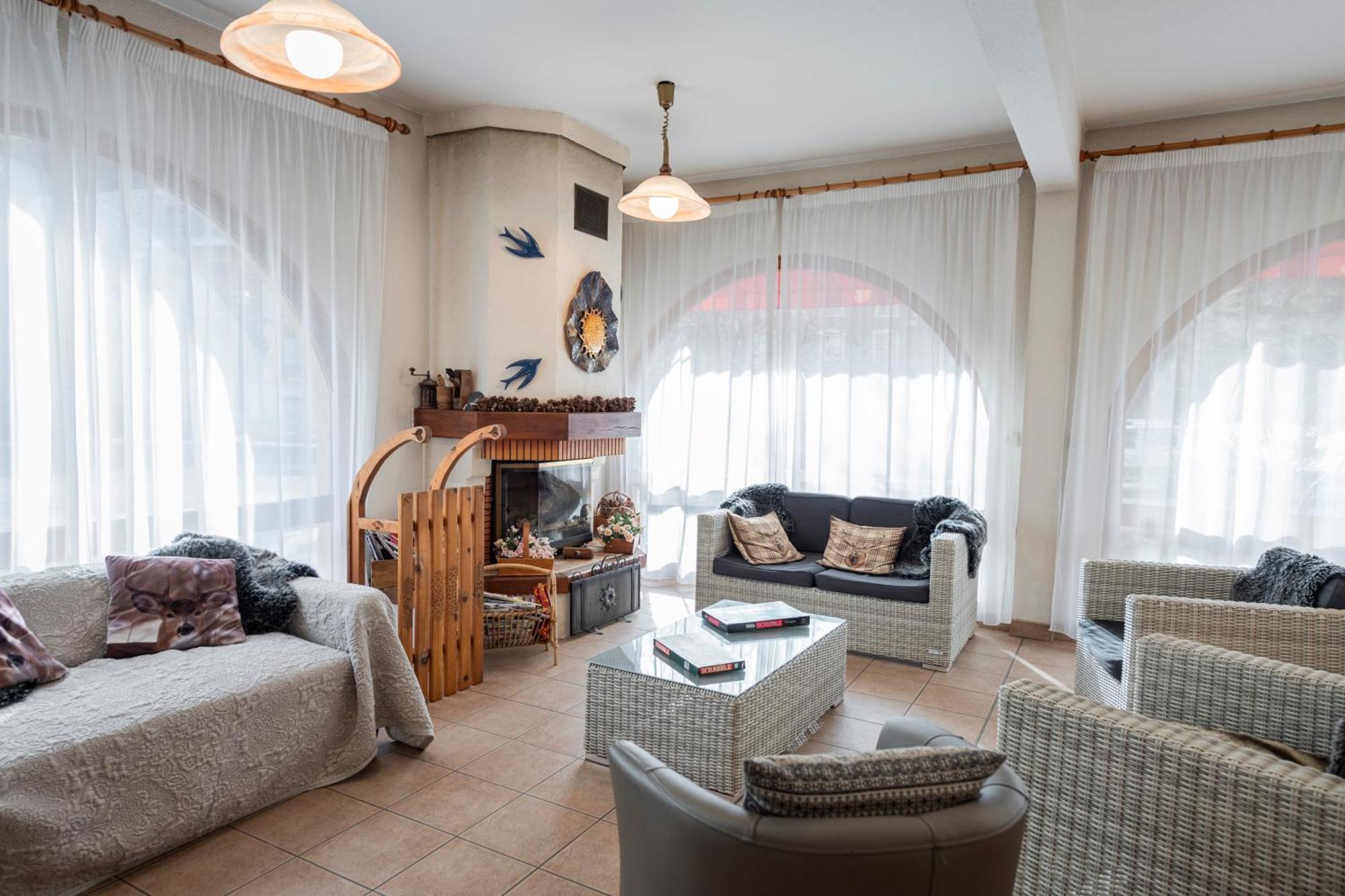 Le Guilazur Hotel Château-Ville-Vieille Eksteriør billede